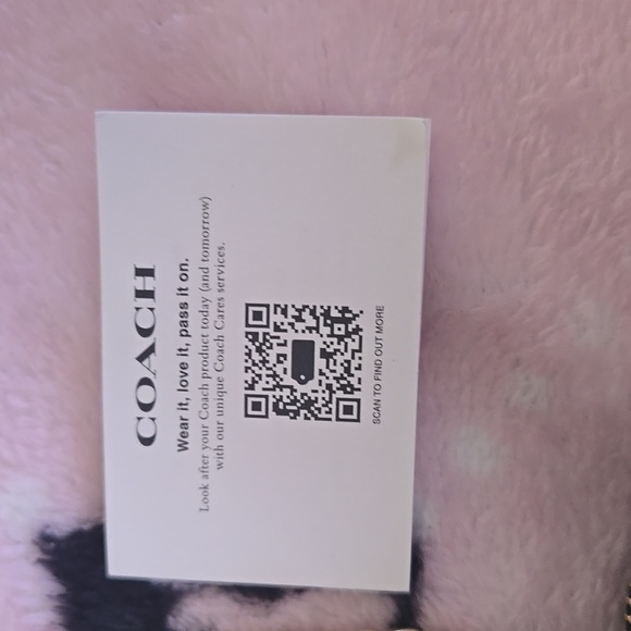 NWT Coach Black Card Holder with Gold Chain - Picture 4 of 11